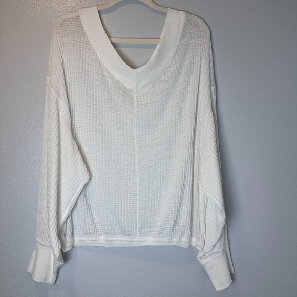 We The Free People Size-L Beige South Side V-Neck Waffle Knit Thermal Top - Picture 8 of 14